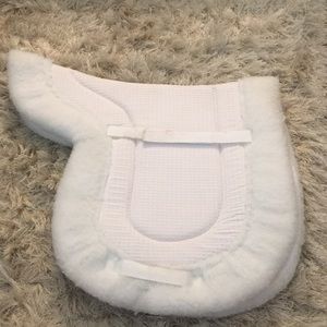 Shaped show pad